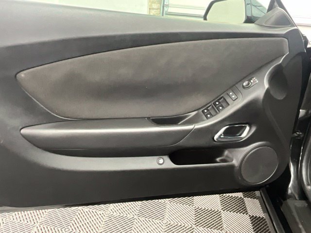 Used 2015 Chevrolet Camaro LT RWD image 15