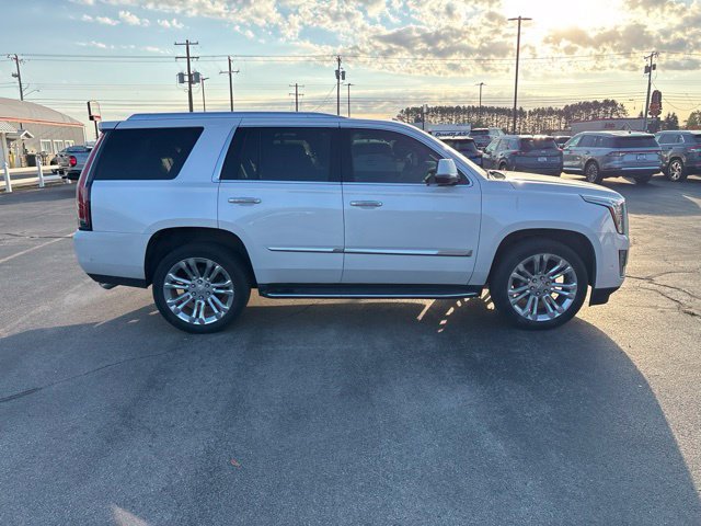 Used 2019 Cadillac Escalade Premium Luxury w/ LPO, Radiant Package AWD/4WD image 2