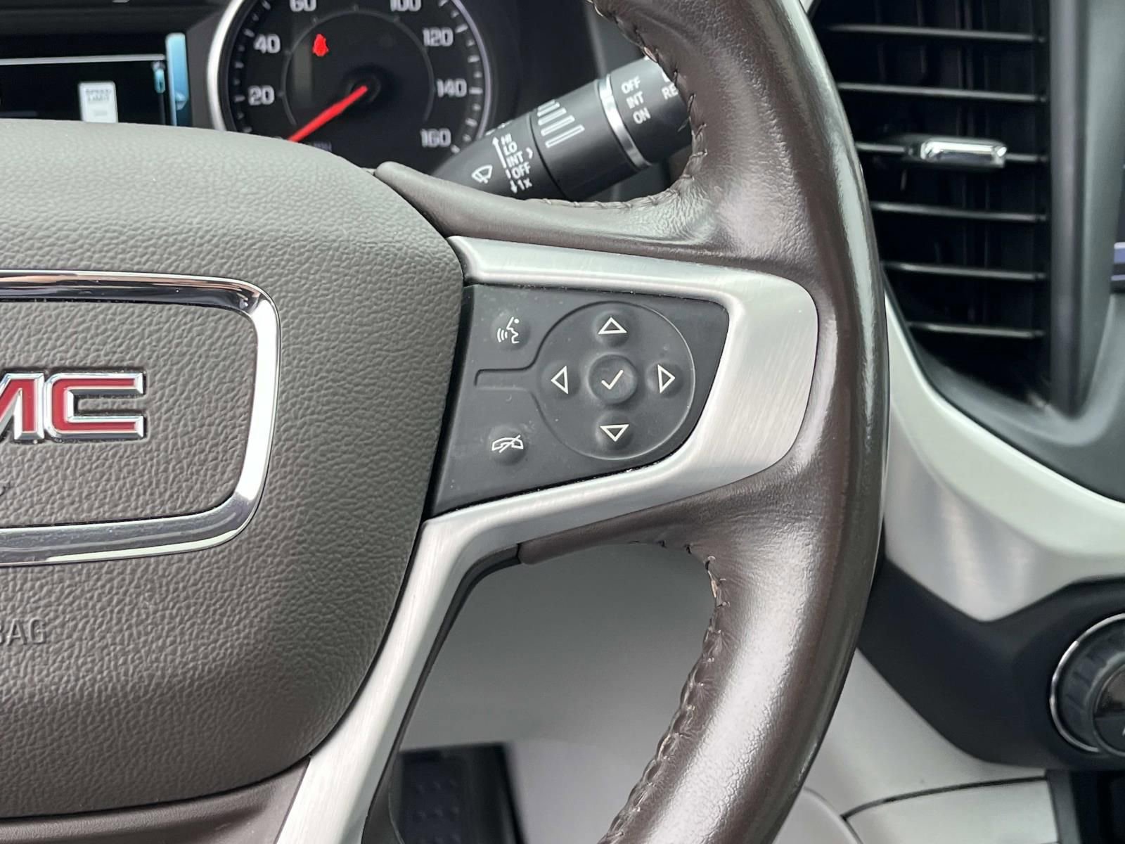 Used 2019 GMC Acadia SLT image 35