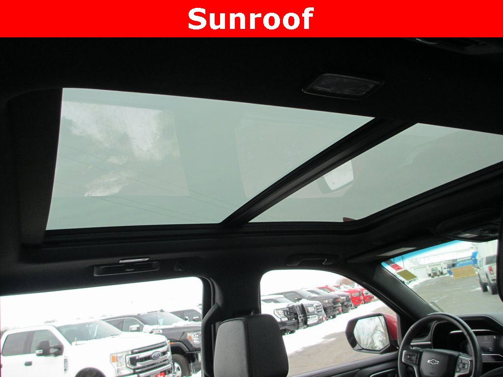 Used 2023 Chevrolet Suburban RST w/ Luxury Package image 14