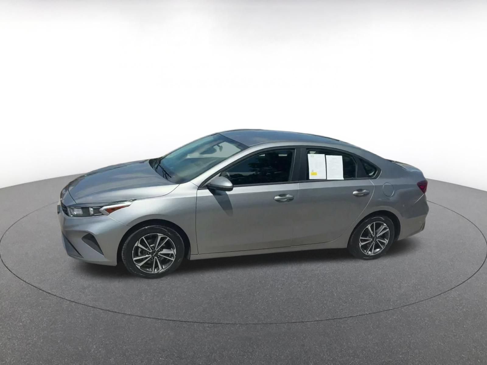 Used 2024 Kia Forte LXS FWD image 7