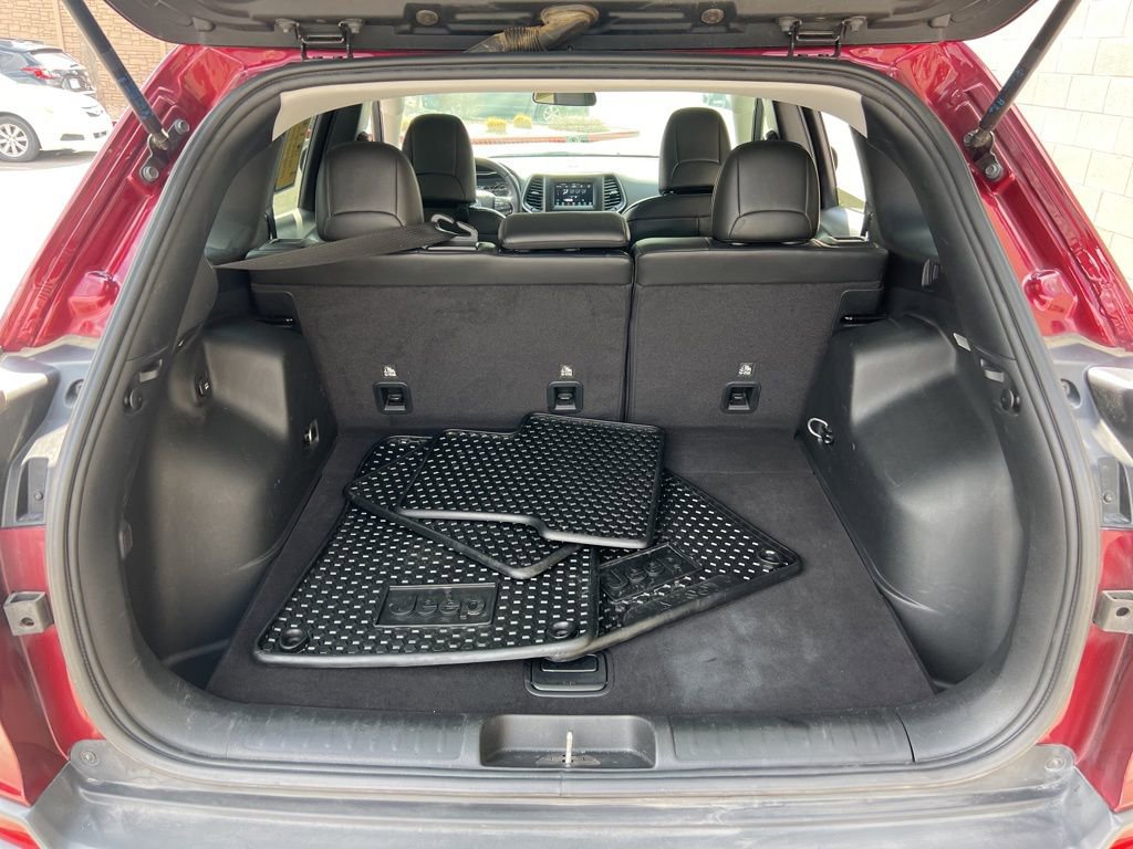 Certified 2020 Jeep Cherokee Latitude Plus image 25