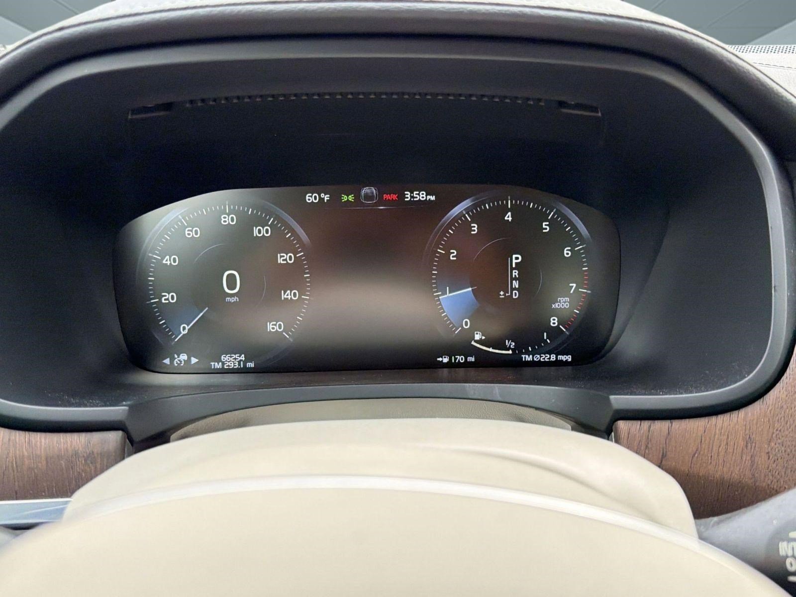 Used 2021 Volvo S90 T6 Inscription image 20