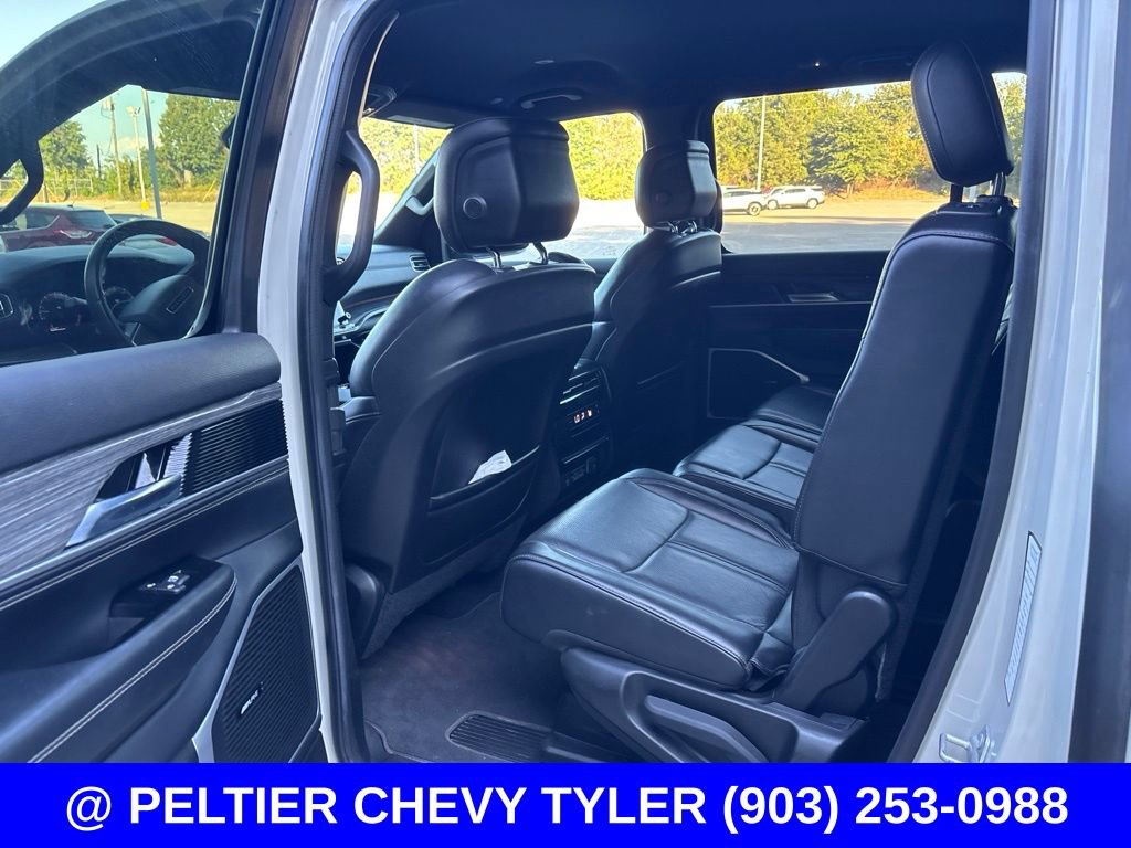 Used 2022 Jeep Wagoneer Series II RWD image 19