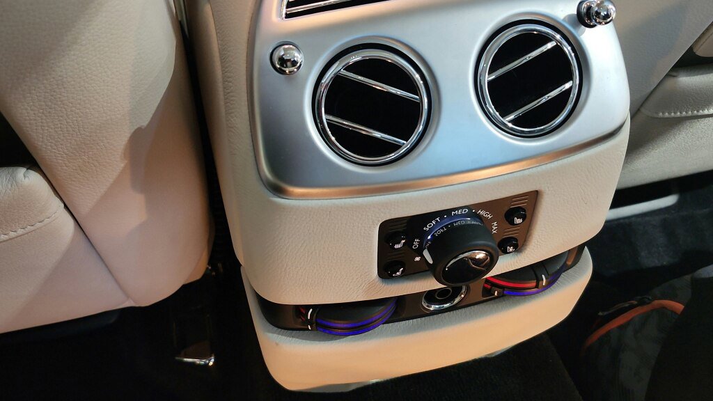 Used 2013 Rolls-Royce Ghost RWD image 25