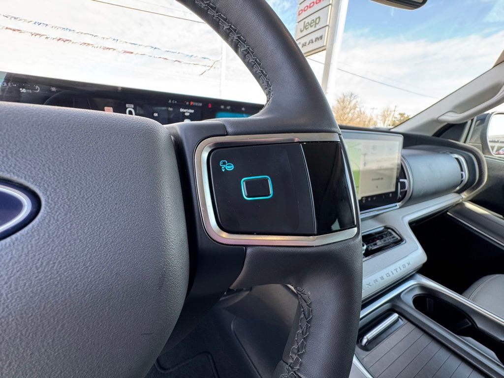 Used 2025 Ford Expedition Max Active image 29