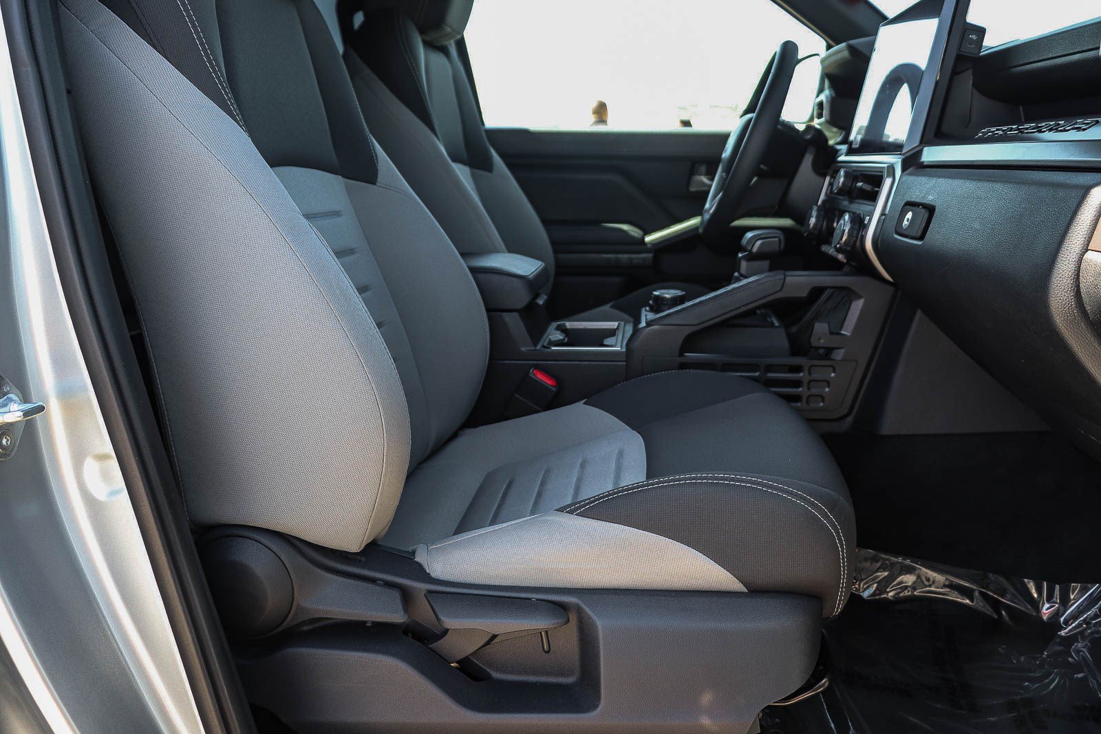 Certified 2025 Toyota Tacoma TRD Sport AWD/4WD image 16