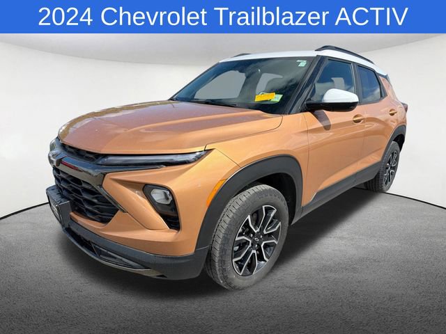 Used 2024 Chevrolet TrailBlazer ACTIV w/ Convenience Package AWD/4WD image 1