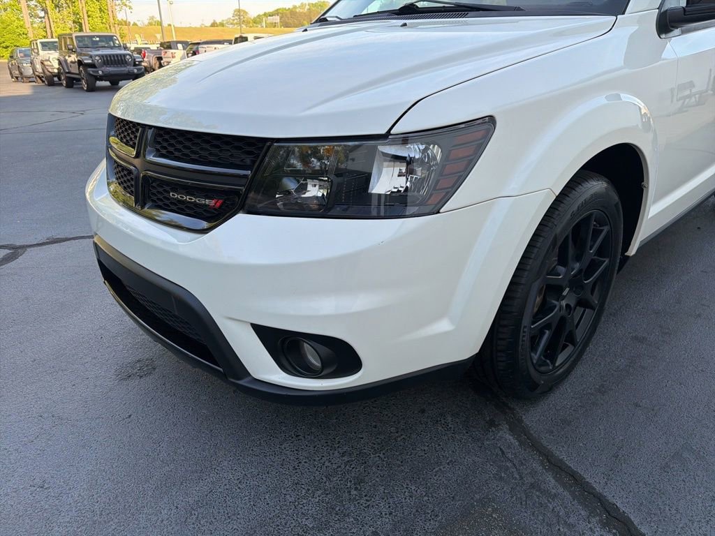 Used 2019 Dodge Journey SE FWD image 12