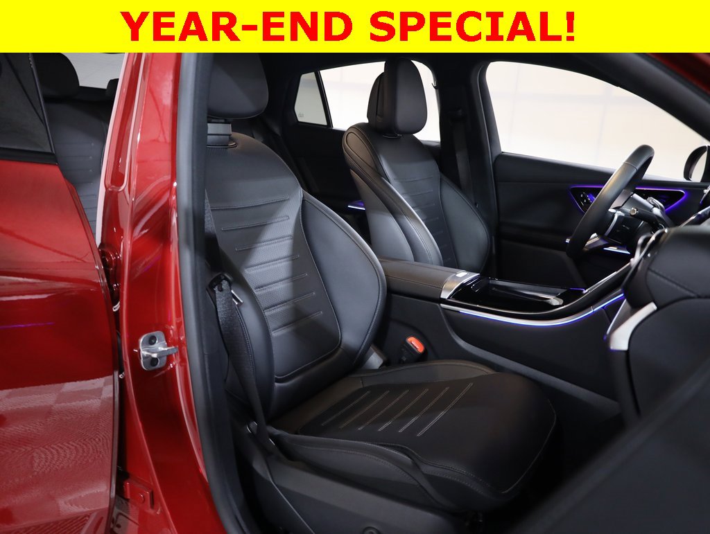 Used 2025 Mercedes-Benz GLC 300 4MATIC image 43