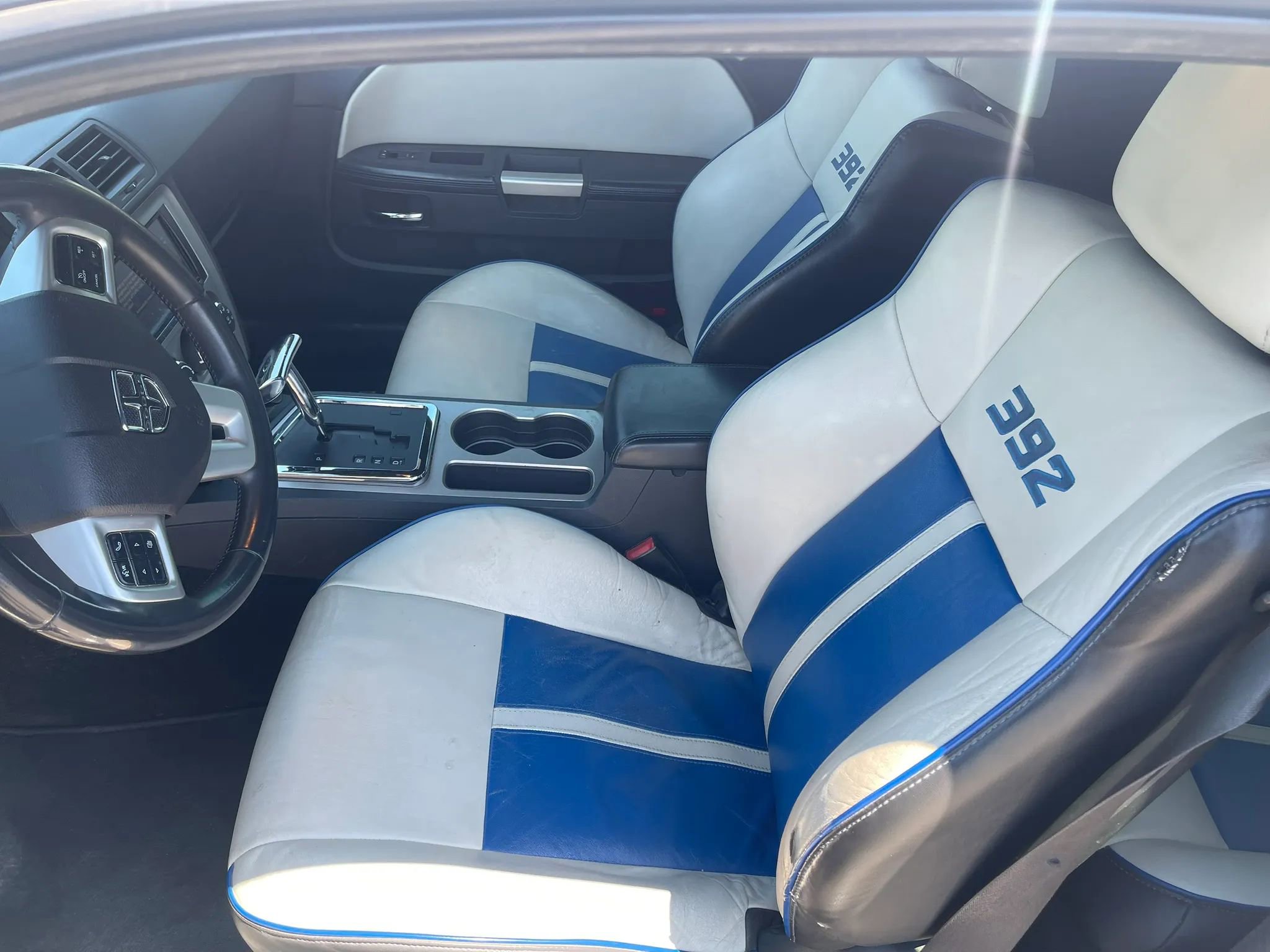 Used 2011 Dodge Challenger SRT8 RWD image 10