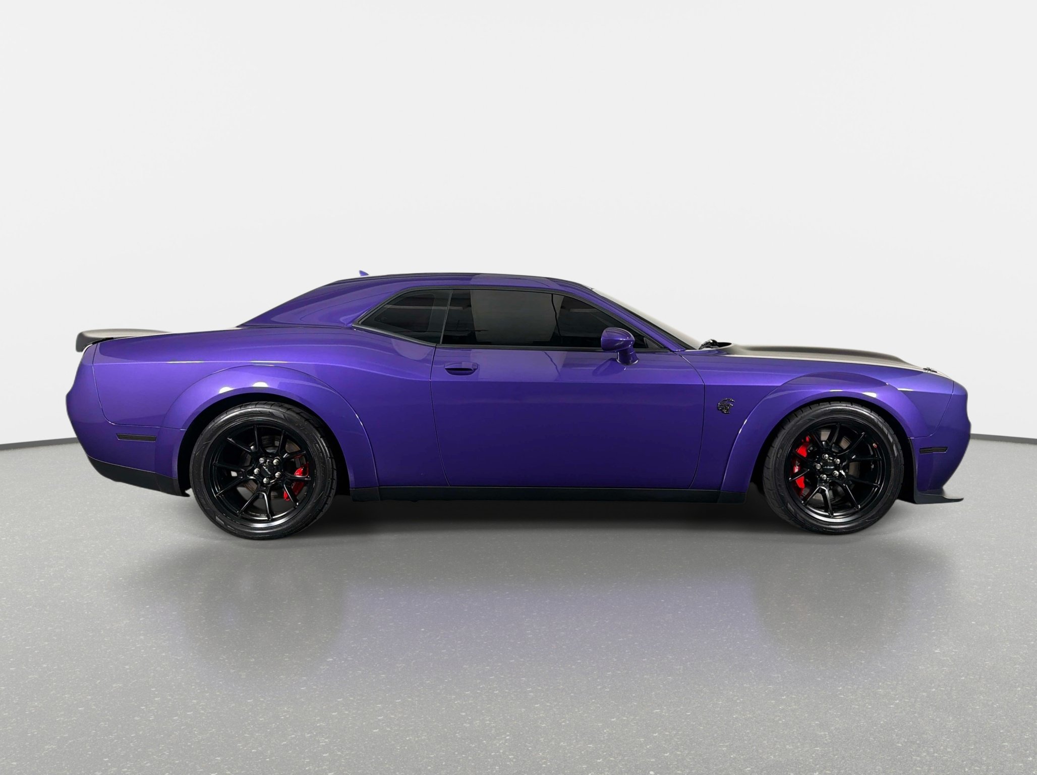 Used 2023 Dodge Challenger SRT Hellcat RWD image 2