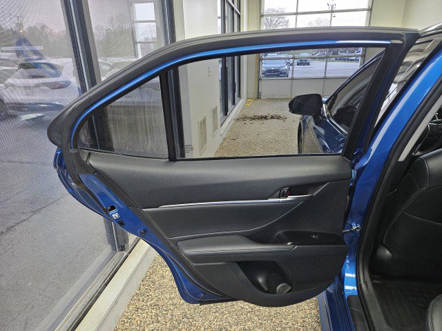 Used 2018 Toyota Camry XSE image 15