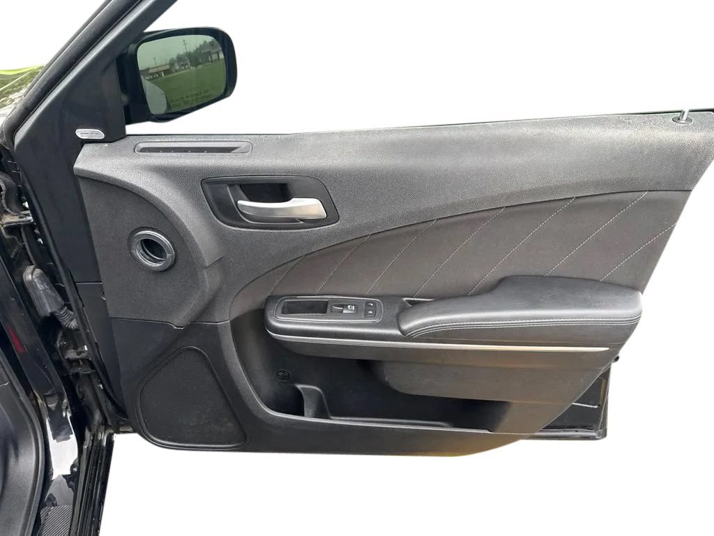 Used 2018 Dodge Charger R/T RWD image 13