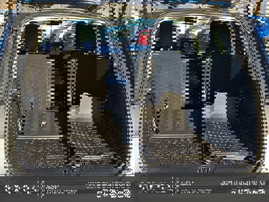 Certified 2025 Lincoln Aviator AWD image 28