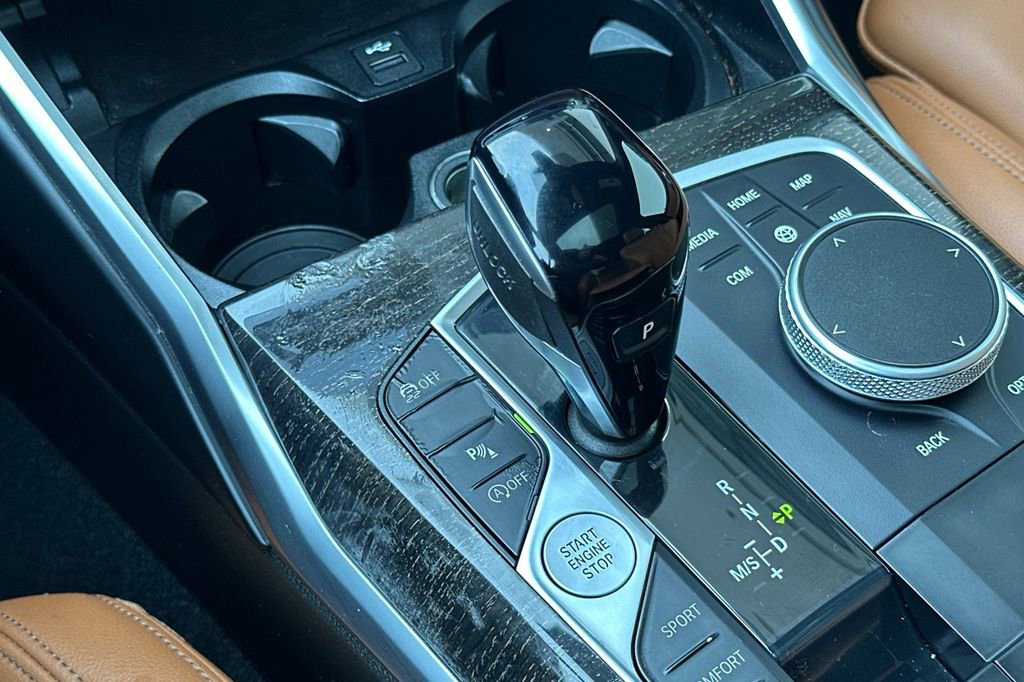 Used 2022 BMW 330i Sedan w/ Driving Assistance Package image 23