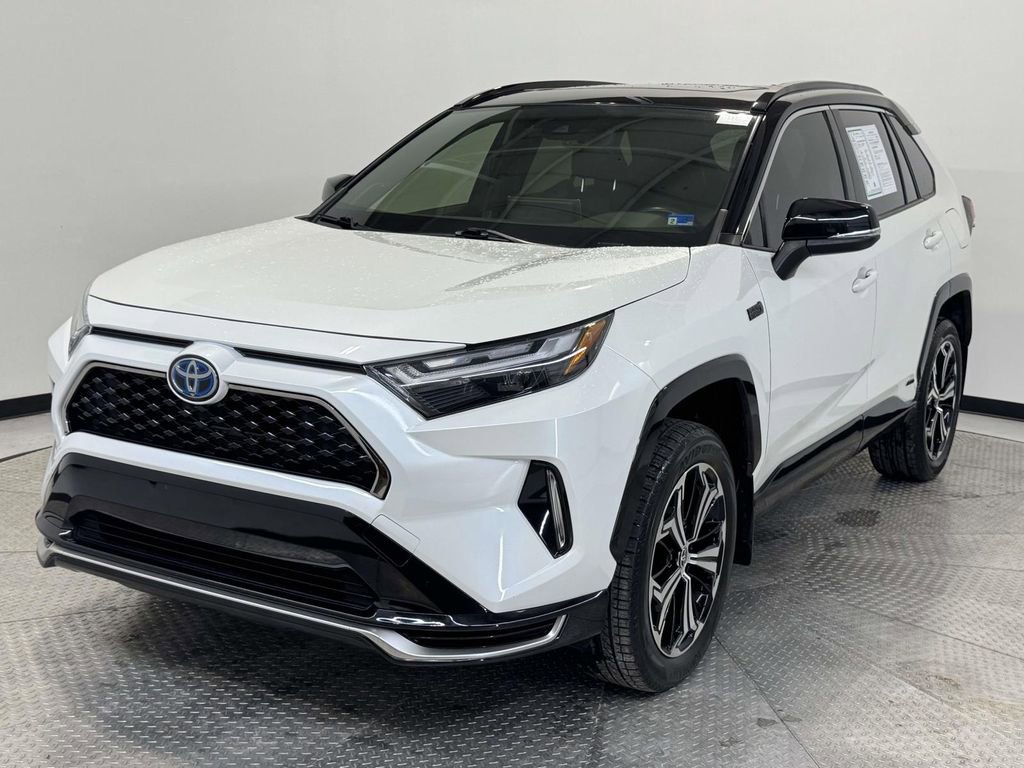 Used 2022 Toyota RAV4 XSE w/ Weather Package image 3