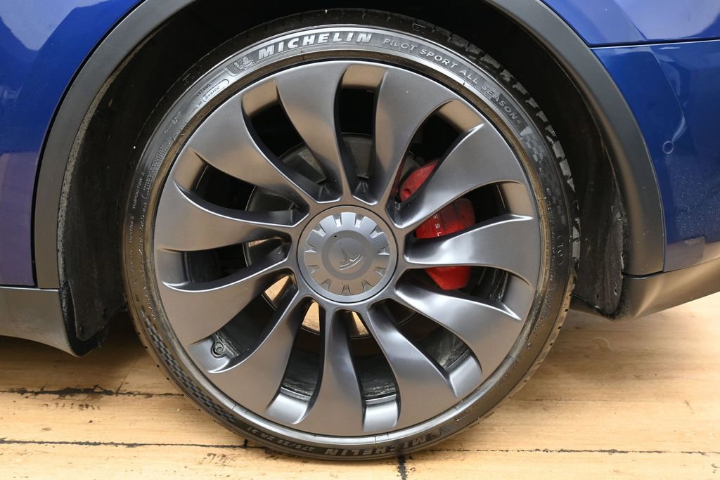 Used 2020 Tesla Model Y Performance image 12