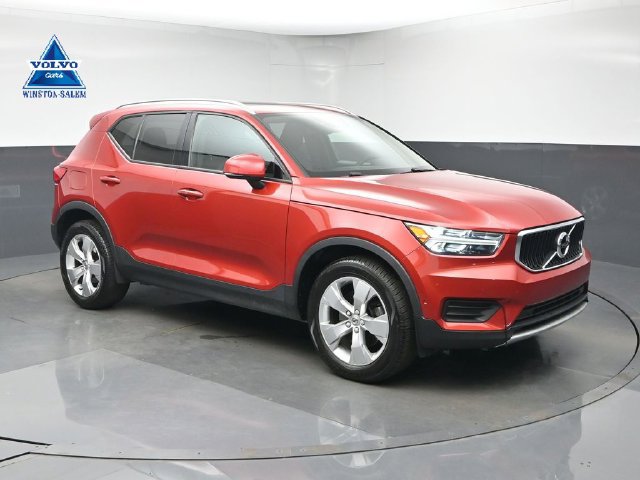 Used 2019 Volvo XC40 T5 Momentum