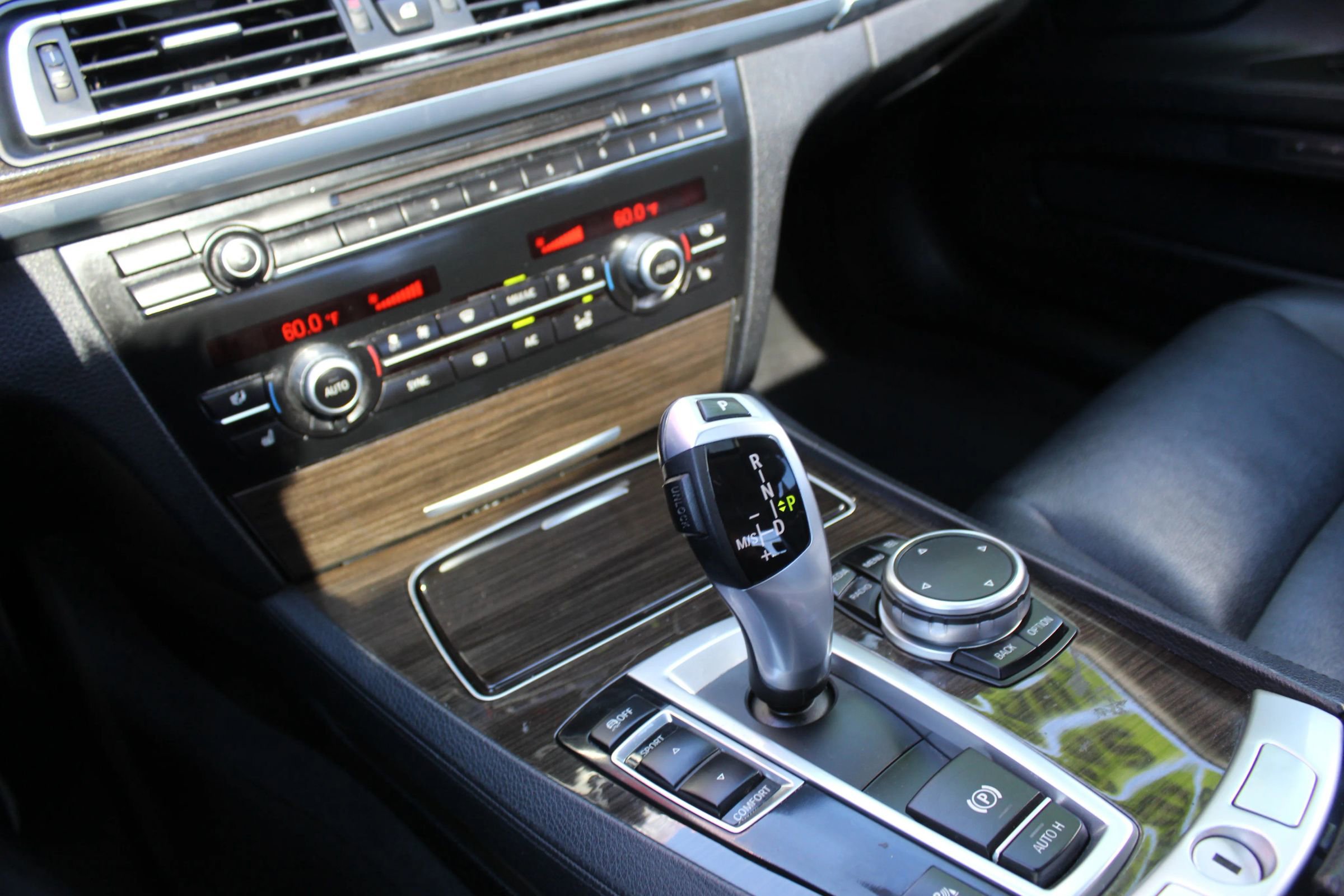 Used 2015 BMW 740Li RWD image 25