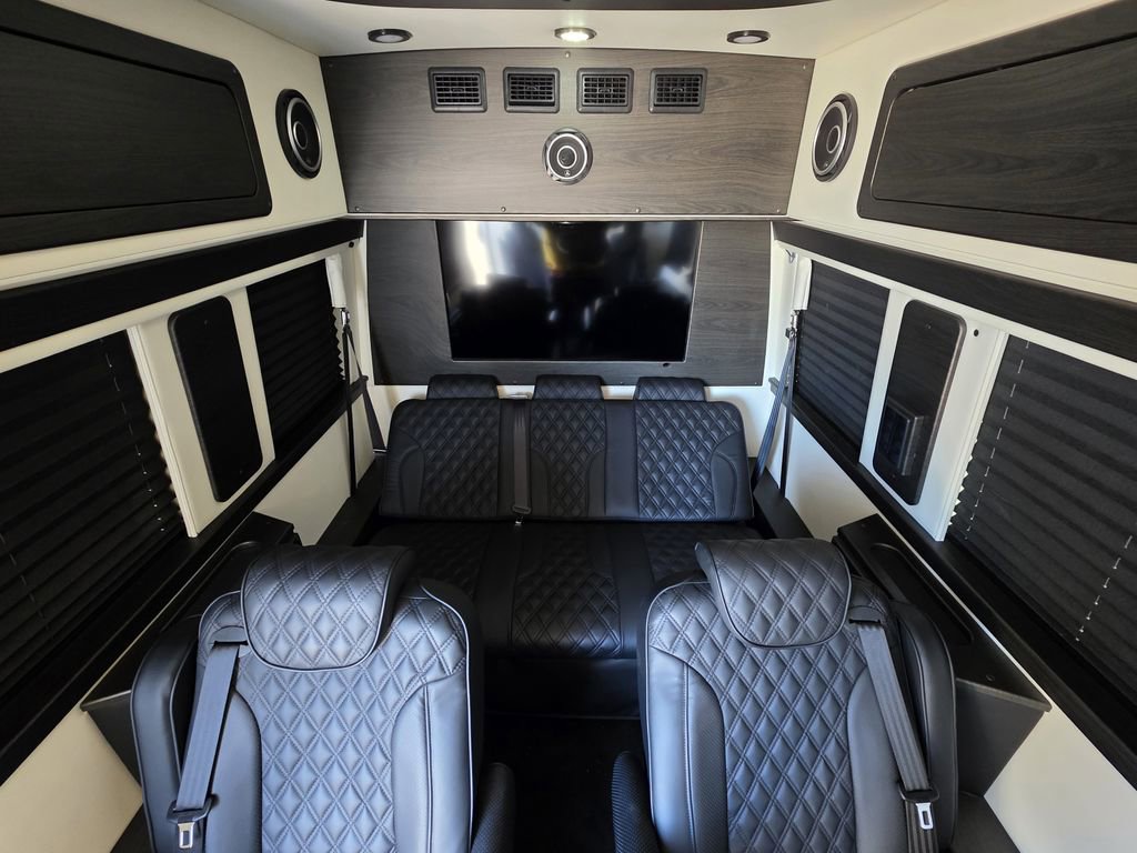 Used 2021 Mercedes-Benz Sprinter 3500 w/ Parking Package image 19