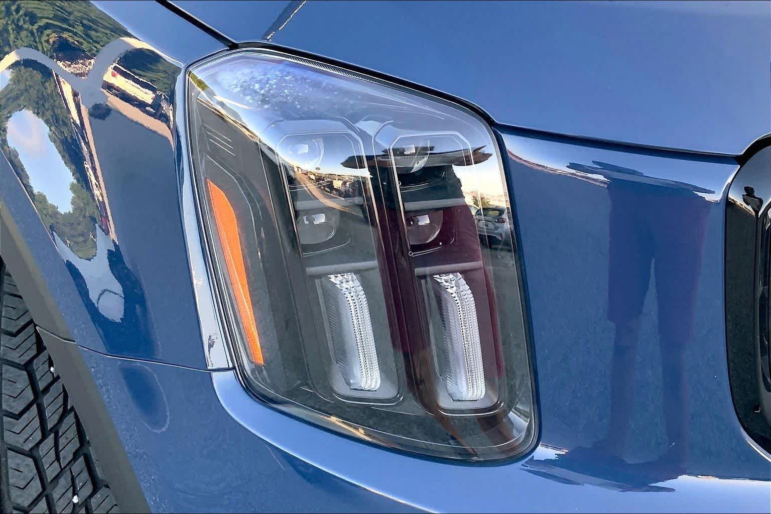 Used 2025 Kia Telluride AWD image 25