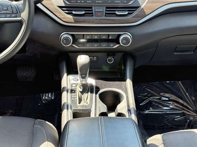 Used 2024 Nissan Altima 2.5 SV FWD image 11