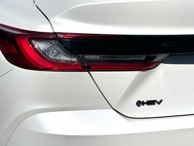Used 2025 Toyota Camry XSE FWD image 10
