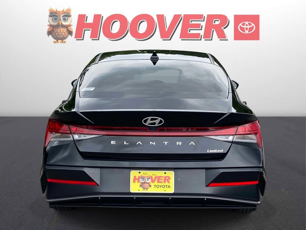 Used 2025 Hyundai Elantra Limited FWD image 6
