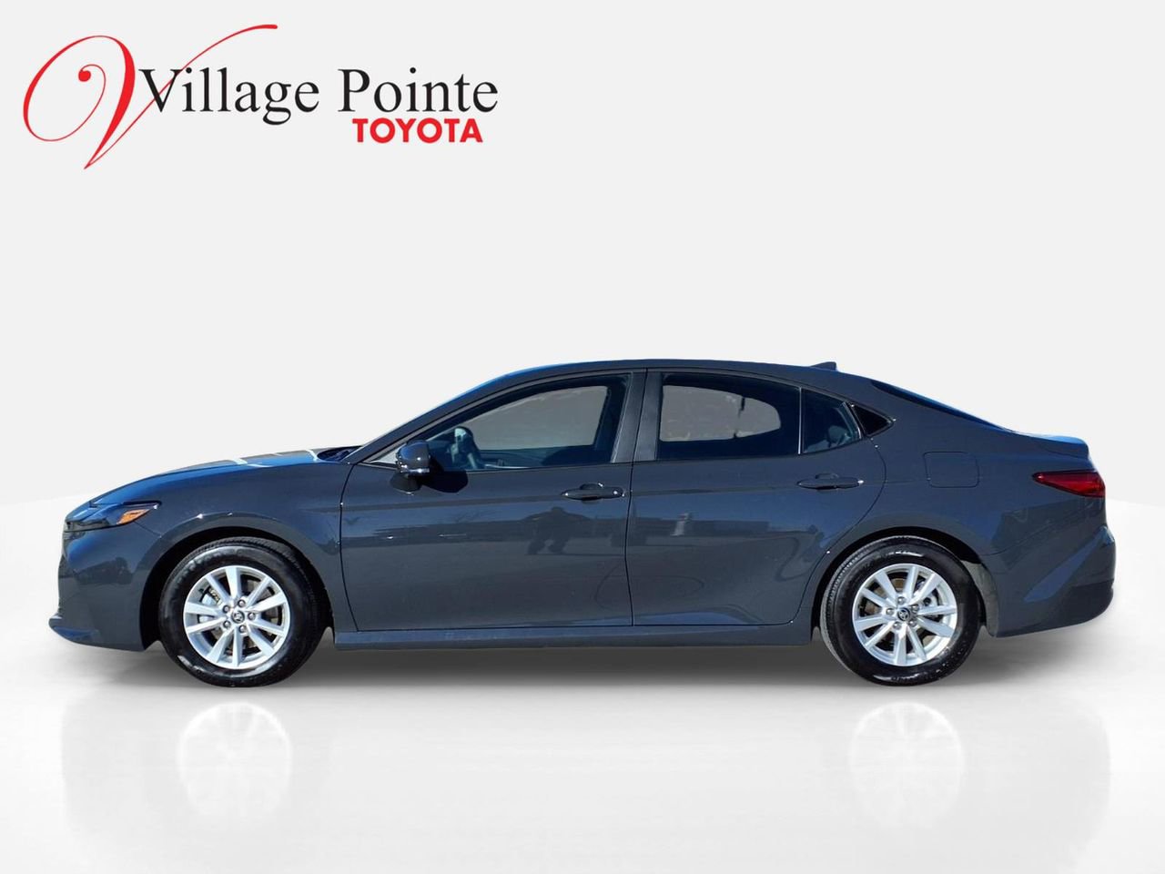 Used 2026 Toyota Camry LE image 2