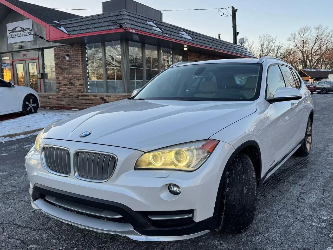 Used 2015 BMW X1 sDrive28i RWD image 4