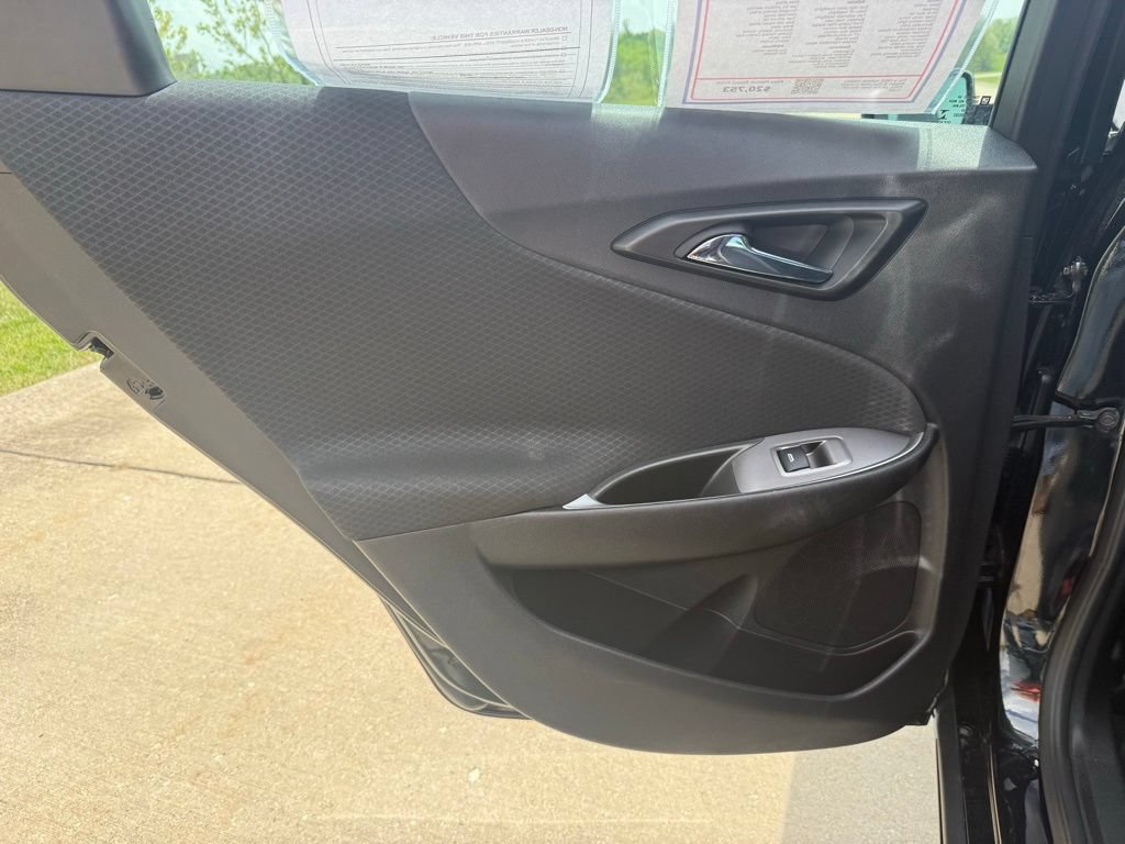 Used 2025 Chevrolet Malibu LT FWD image 12