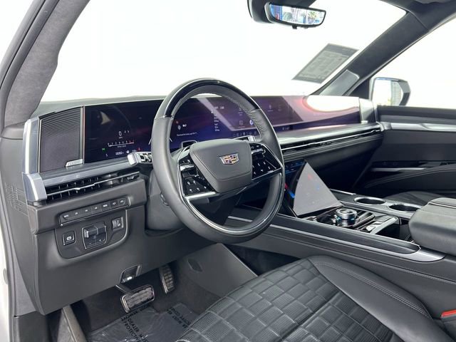 Certified 2025 Cadillac Escalade ESV Sport Platinum image 10