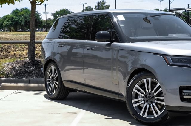New 2026 Land Rover Range Rover Long Wheelbase SE AWD/4WD image 8