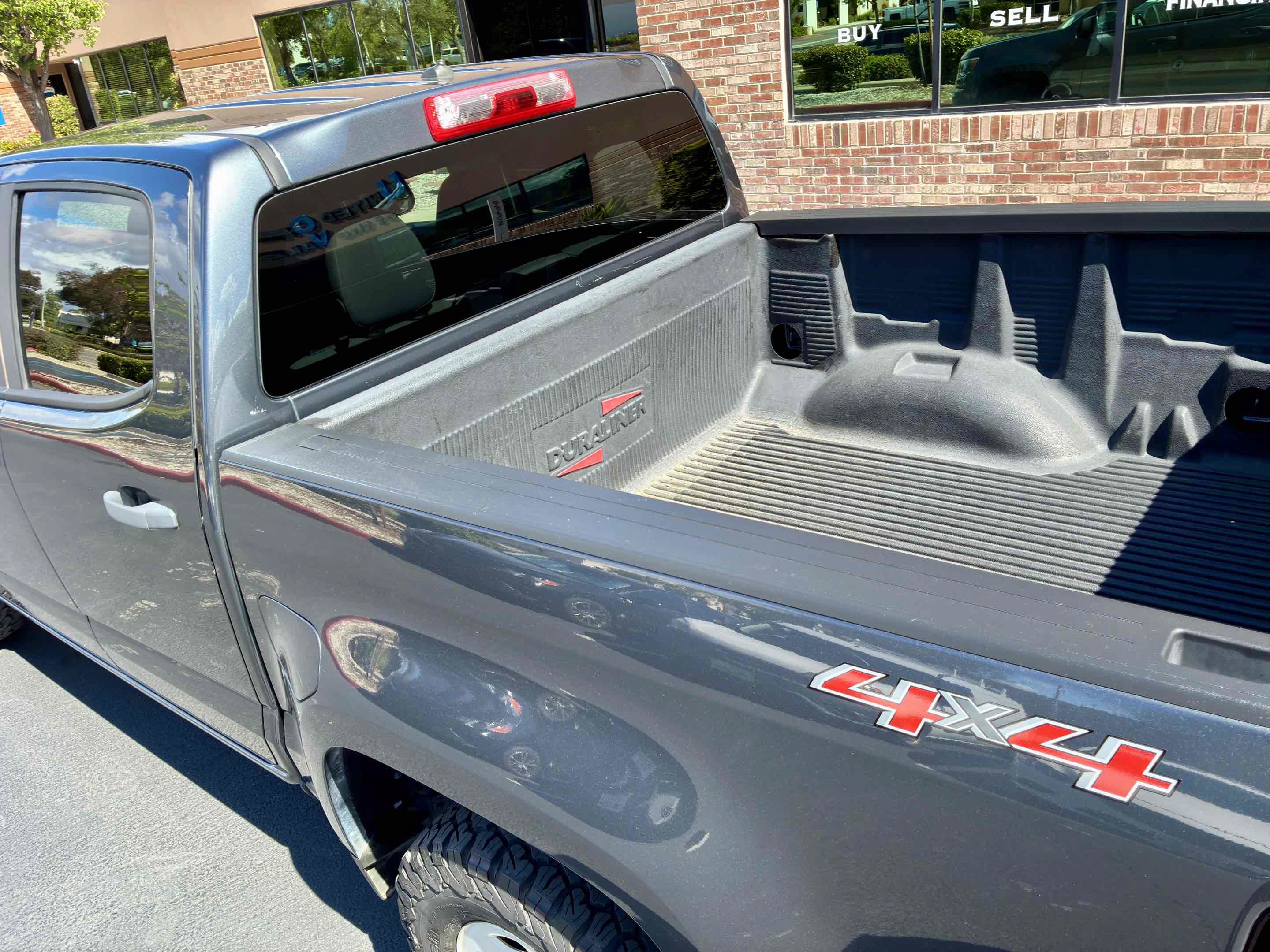 Used 2017 Chevrolet Colorado W/T w/ WT Convenience Package AWD/4WD image 11