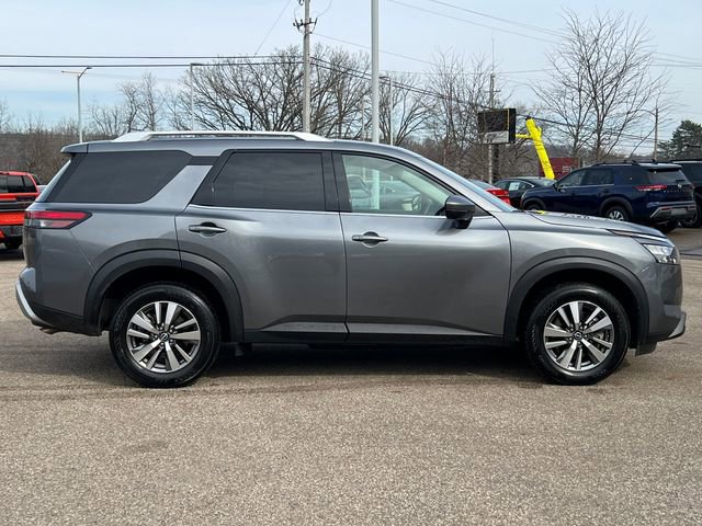 Used 2025 Nissan Pathfinder SL image 49
