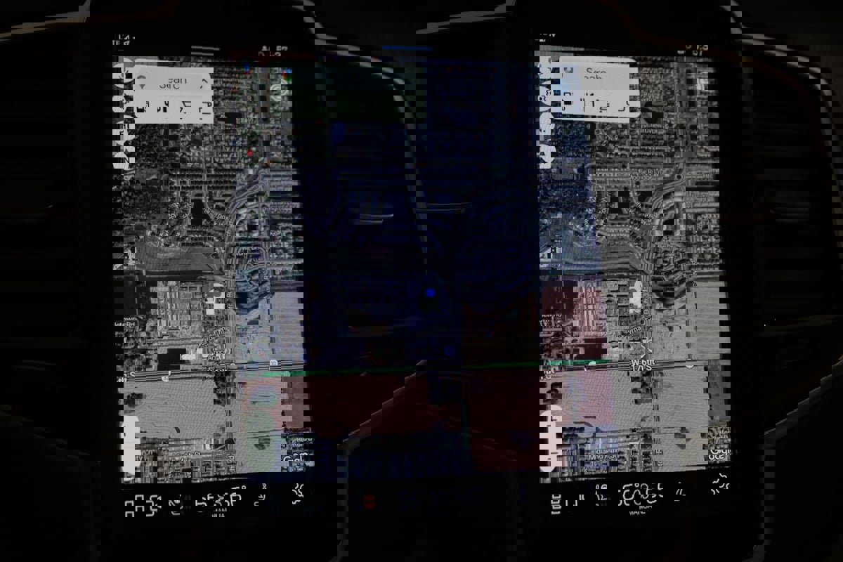 Used 2024 Volvo XC90 B6 Plus w/ Protection Package Premier image 9