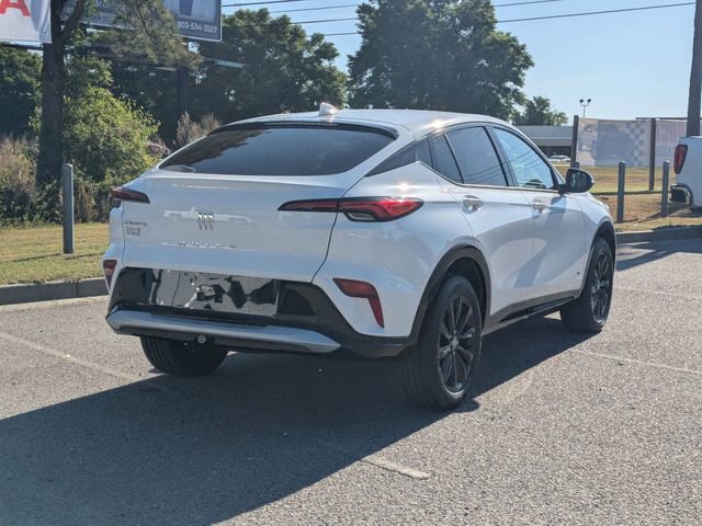 Used 2025 Buick Envista Sport Touring image 3