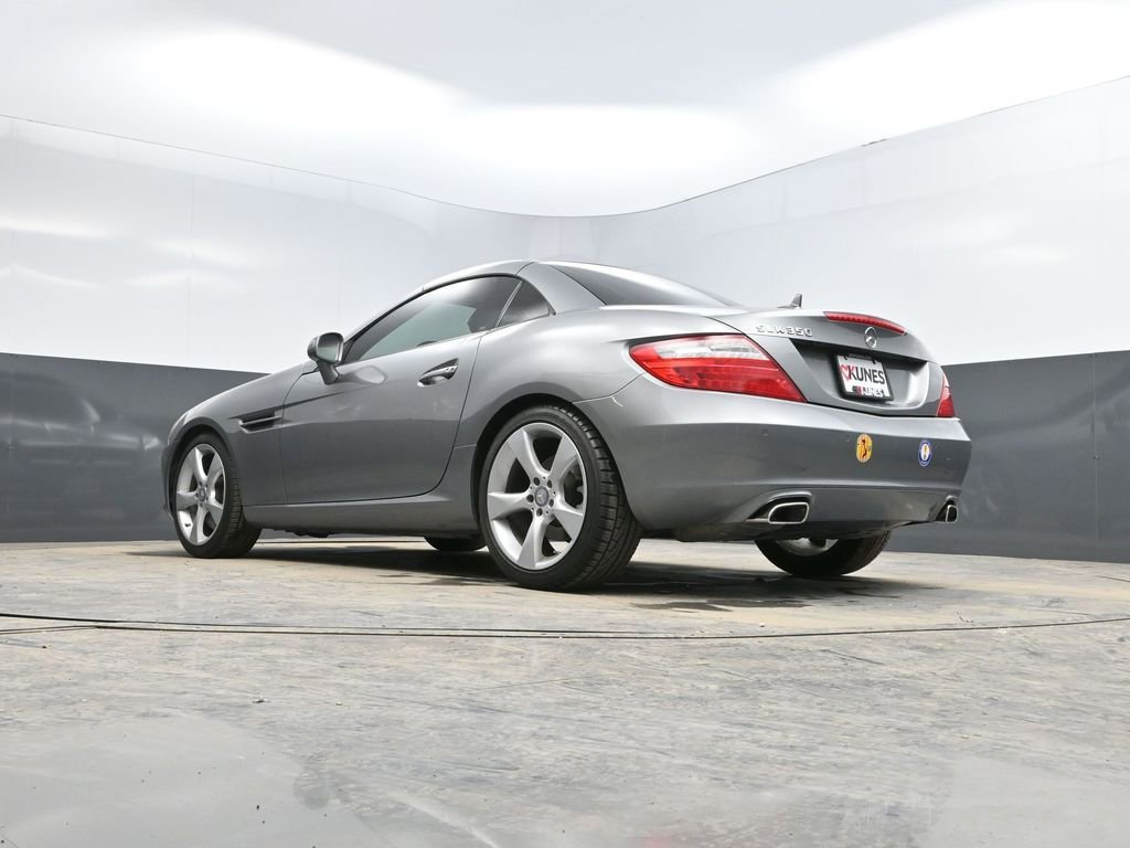 Used 2012 Mercedes-Benz SLK 350 image 40