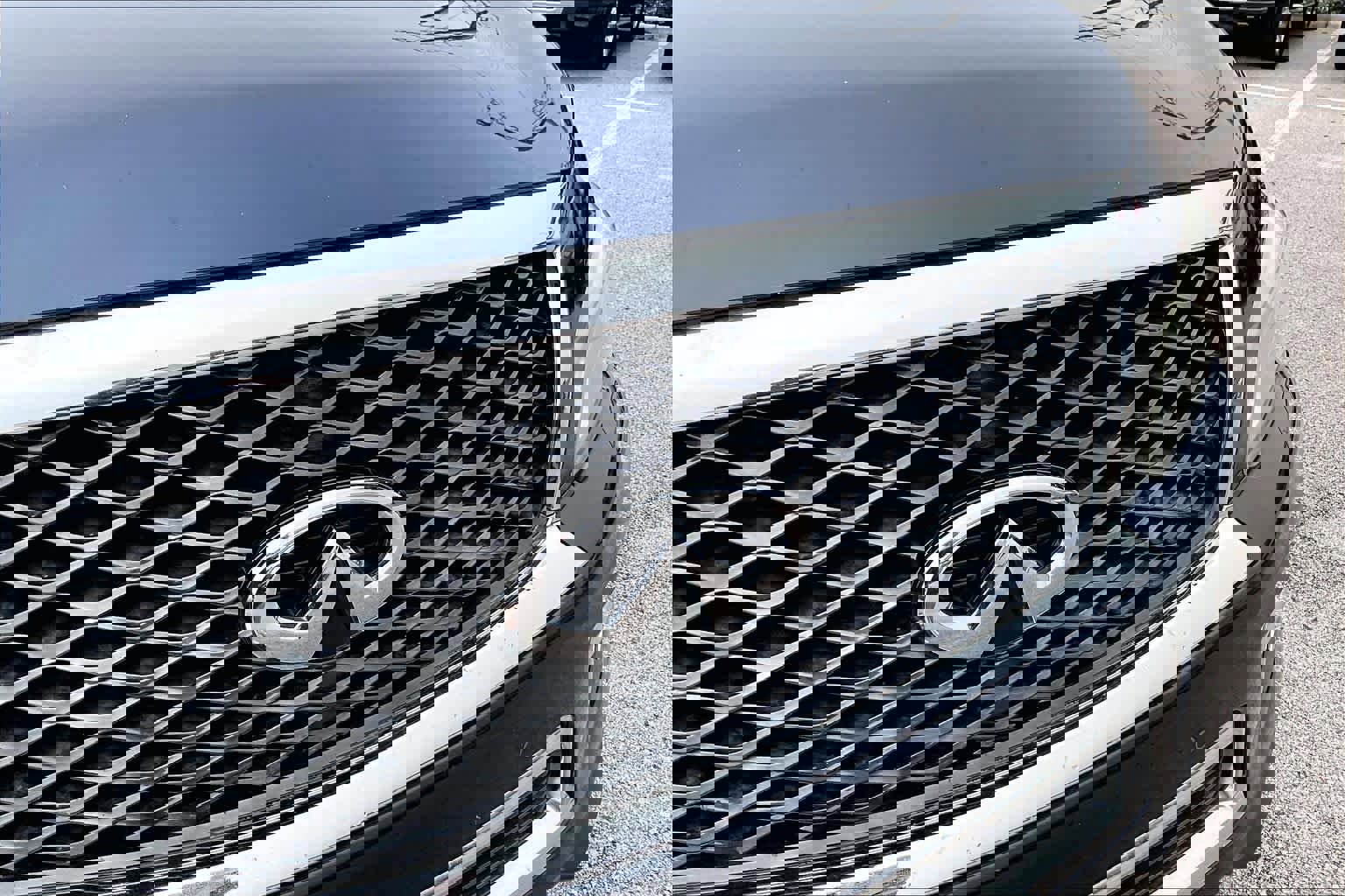 Used 2015 INFINITI QX80 w/ Deluxe Technology Package image 29