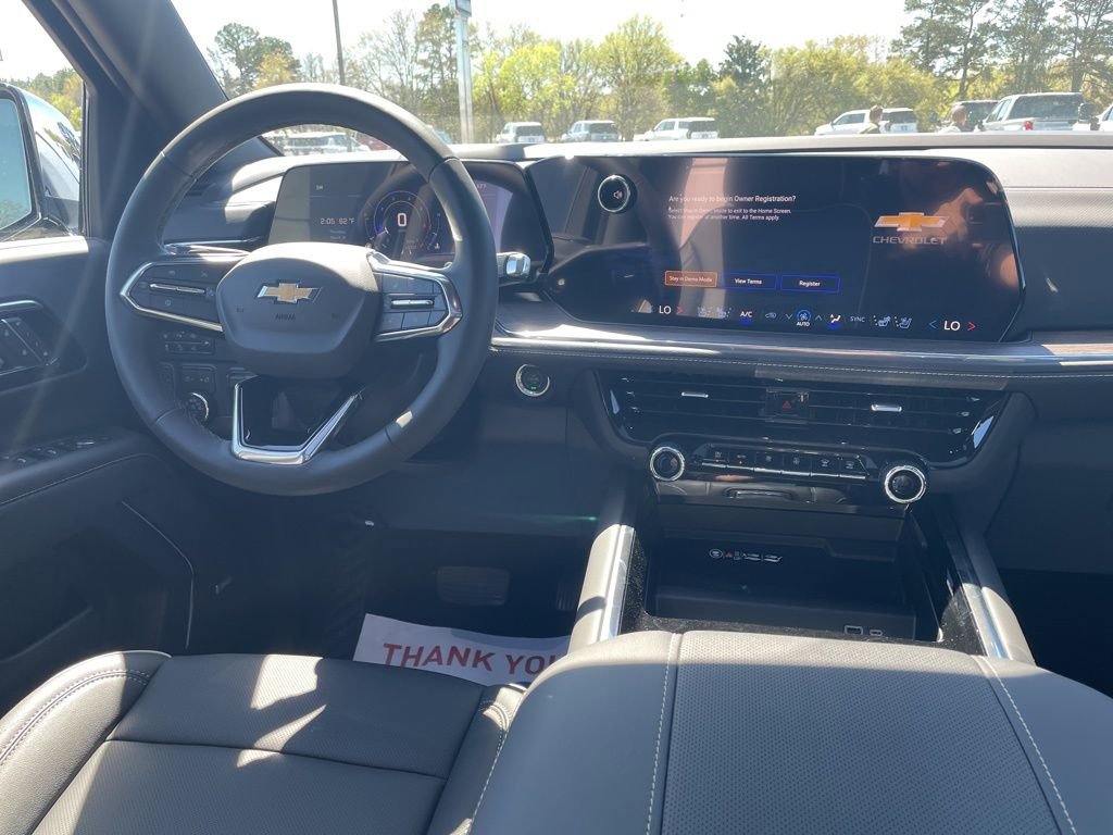 New 2026 Chevrolet Suburban Premier w/ Sun And Tow Package image 25