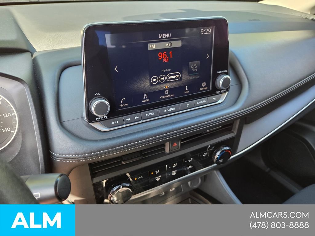 Used 2024 Nissan Rogue S image 20