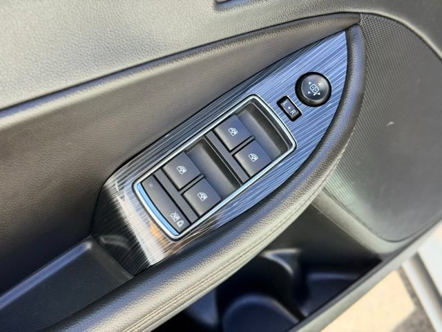 Used 2016 Chevrolet Impala LT w/ Convenience Package FWD image 17