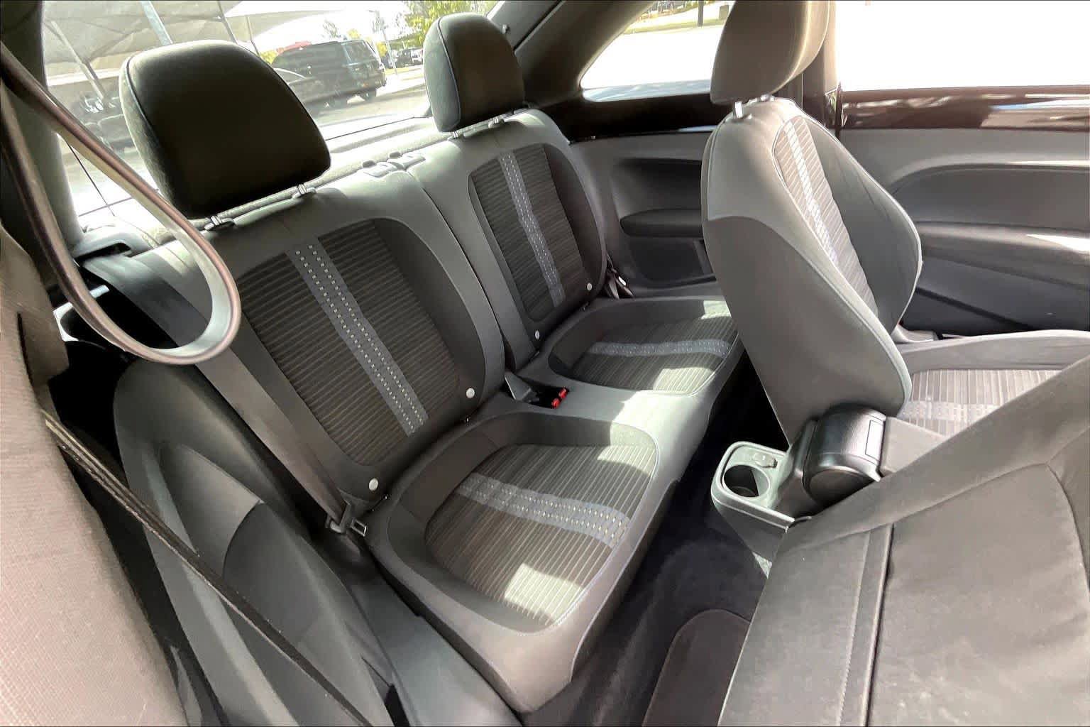 Used 2013 Volkswagen Beetle 2.0T FWD image 18