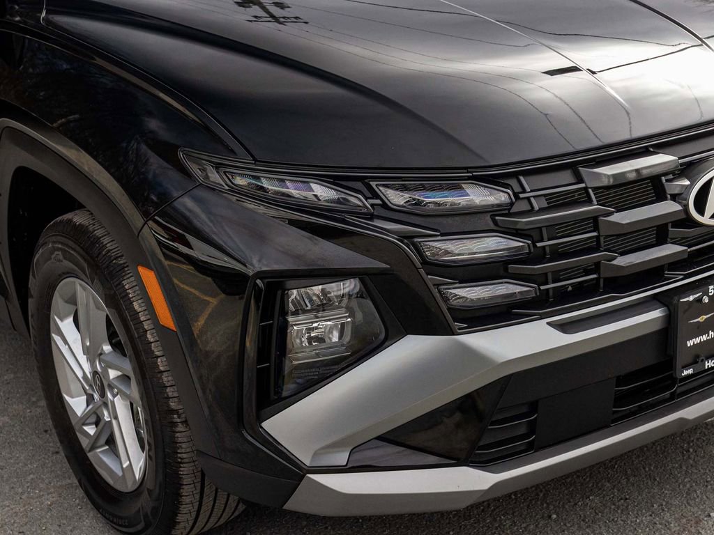 Used 2025 Hyundai Tucson SE image 36