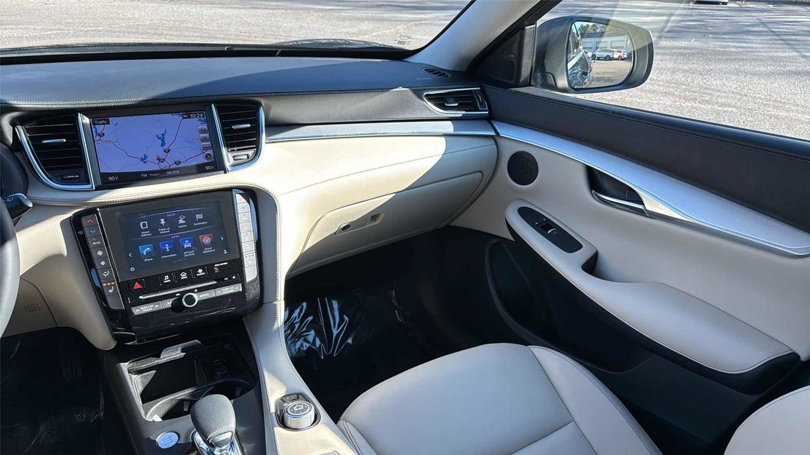 Used 2019 INFINITI QX50 Luxe w/ Navigation Package image 14