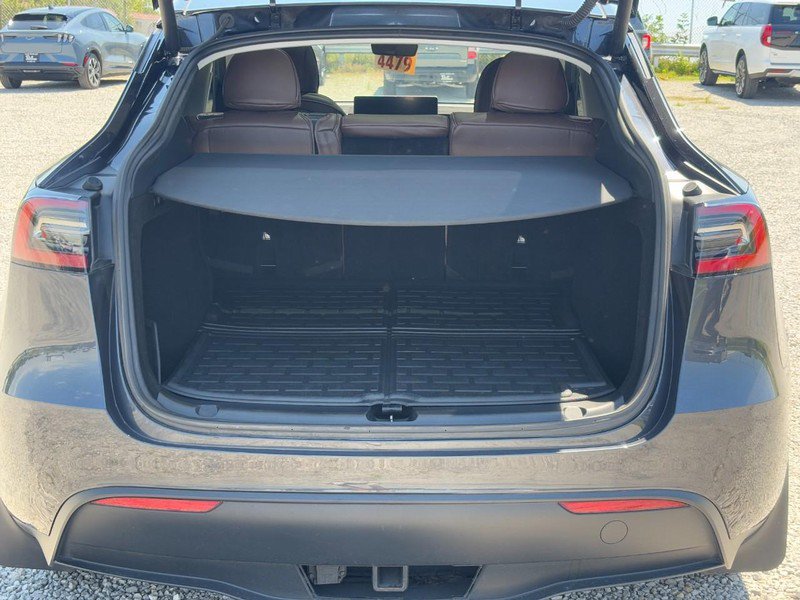 Used 2024 Tesla Model Y Long Range AWD/4WD image 11