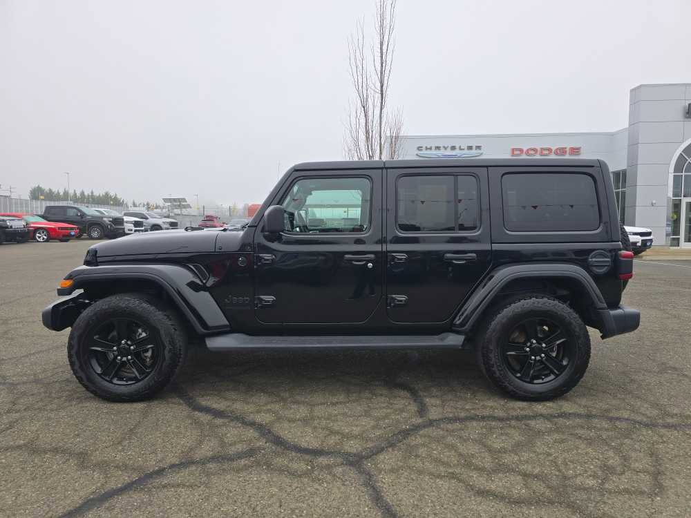 Used 2021 Jeep Wrangler Unlimited Sahara image 2