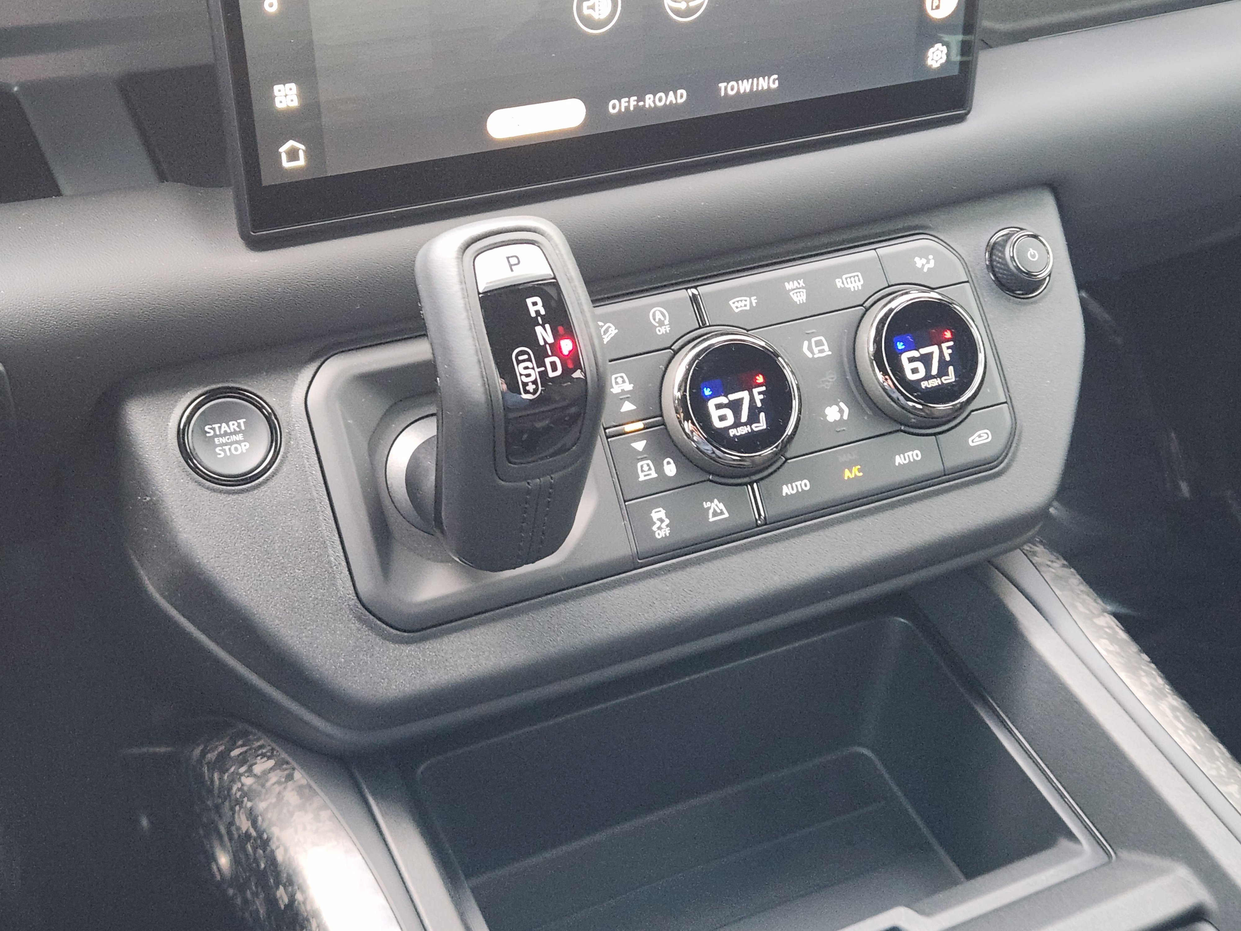 Certified 2025 Land Rover Defender 110 image 20