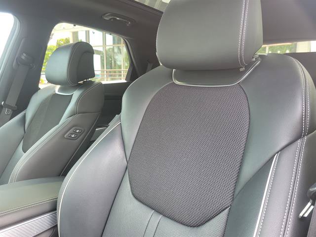 Used 2023 Genesis GV70 2.5T w/ Sport Prestige Package AWD/4WD image 13